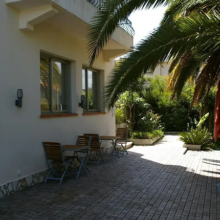 Mandara Hotel 3*