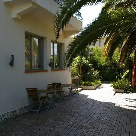 Mandara Hotel 3*